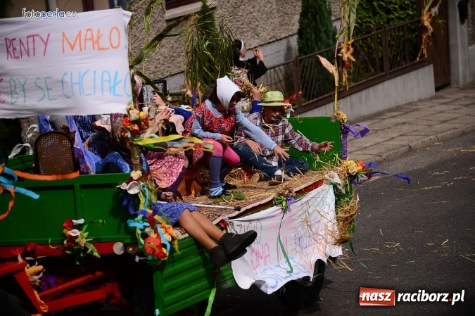 Zdjęcie w galerii na portalu naszraciborz.pl: Dożynki 2015 - krzanowicki korowód w obiektywie studia FotoPerla.eu wiadomości z regionu