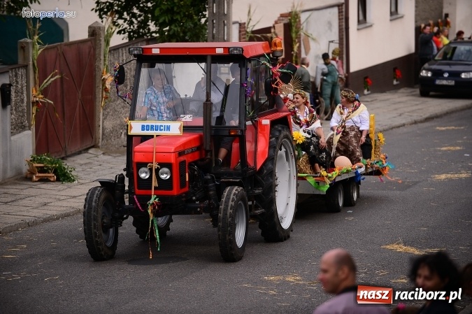 Zdjęcie w galerii na portalu naszraciborz.pl: Dożynki 2015 - krzanowicki korowód w obiektywie studia FotoPerla.eu wiadomości z regionu