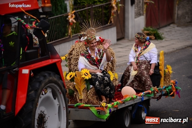 Zdjęcie w galerii na portalu naszraciborz.pl: Dożynki 2015 - krzanowicki korowód w obiektywie studia FotoPerla.eu wiadomości z regionu