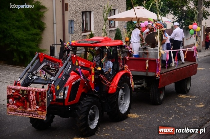 Zdjęcie w galerii na portalu naszraciborz.pl: Dożynki 2015 - krzanowicki korowód w obiektywie studia FotoPerla.eu wiadomości z regionu