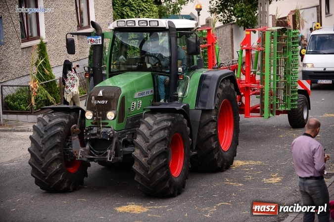 Zdjęcie w galerii na portalu naszraciborz.pl: Dożynki 2015 - krzanowicki korowód w obiektywie studia FotoPerla.eu wiadomości z regionu