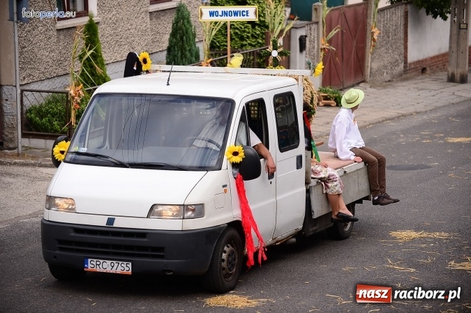 Zdjęcie w galerii na portalu naszraciborz.pl: Dożynki 2015 - krzanowicki korowód w obiektywie studia FotoPerla.eu wiadomości z regionu
