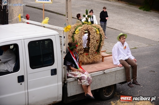 Zdjęcie w galerii na portalu naszraciborz.pl: Dożynki 2015 - krzanowicki korowód w obiektywie studia FotoPerla.eu wiadomości z regionu