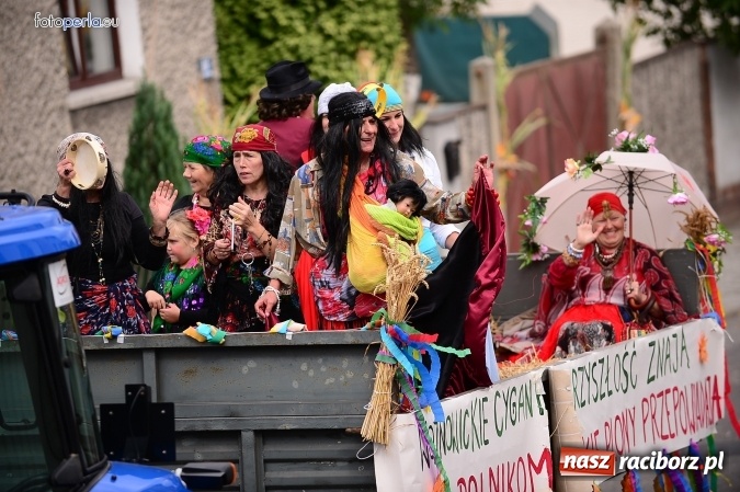 Zdjęcie w galerii na portalu naszraciborz.pl: Dożynki 2015 - krzanowicki korowód w obiektywie studia FotoPerla.eu wiadomości z regionu