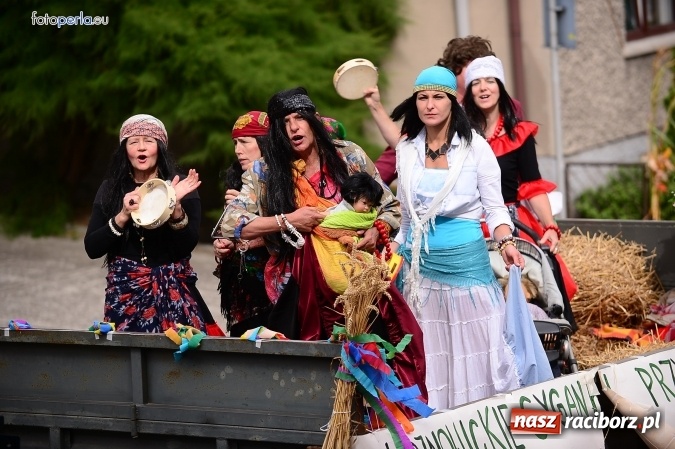 Zdjęcie w galerii na portalu naszraciborz.pl: Dożynki 2015 - krzanowicki korowód w obiektywie studia FotoPerla.eu wiadomości z regionu