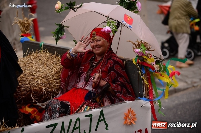 Zdjęcie w galerii na portalu naszraciborz.pl: Dożynki 2015 - krzanowicki korowód w obiektywie studia FotoPerla.eu wiadomości z regionu