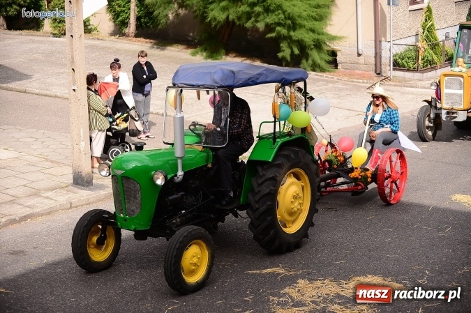 Zdjęcie w galerii na portalu naszraciborz.pl: Dożynki 2015 - krzanowicki korowód w obiektywie studia FotoPerla.eu wiadomości z regionu