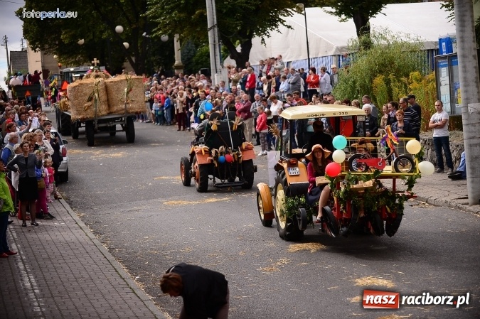 Zdjęcie w galerii na portalu naszraciborz.pl: Dożynki 2015 - krzanowicki korowód w obiektywie studia FotoPerla.eu wiadomości z regionu