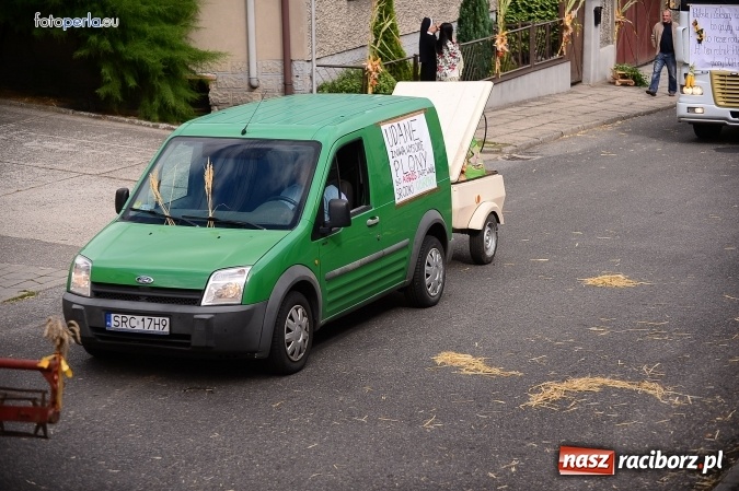 Zdjęcie w galerii na portalu naszraciborz.pl: Dożynki 2015 - krzanowicki korowód w obiektywie studia FotoPerla.eu wiadomości z regionu