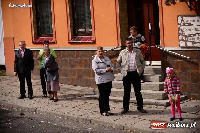Zdjęcie w galerii na portalu naszraciborz.pl: Dożynki 2015 - krzanowicki korowód w obiektywie studia FotoPerla.eu wiadomości z regionu