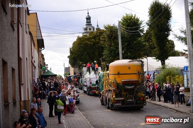 Zdjęcie w galerii na portalu naszraciborz.pl: Dożynki 2015 - krzanowicki korowód w obiektywie studia FotoPerla.eu wiadomości z regionu