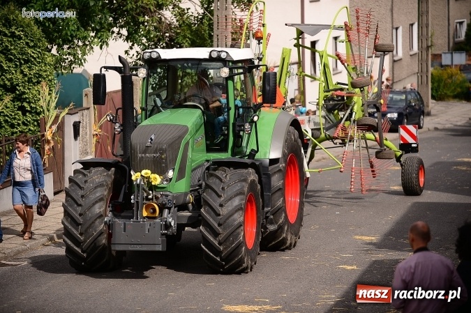 Zdjęcie w galerii na portalu naszraciborz.pl: Dożynki 2015 - krzanowicki korowód w obiektywie studia FotoPerla.eu wiadomości z regionu
