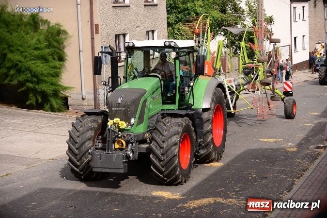 Zdjęcie w galerii na portalu naszraciborz.pl: Dożynki 2015 - krzanowicki korowód w obiektywie studia FotoPerla.eu wiadomości z regionu