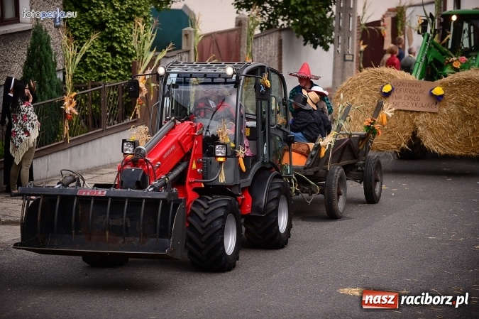 Zdjęcie w galerii na portalu naszraciborz.pl: Dożynki 2015 - krzanowicki korowód w obiektywie studia FotoPerla.eu wiadomości z regionu