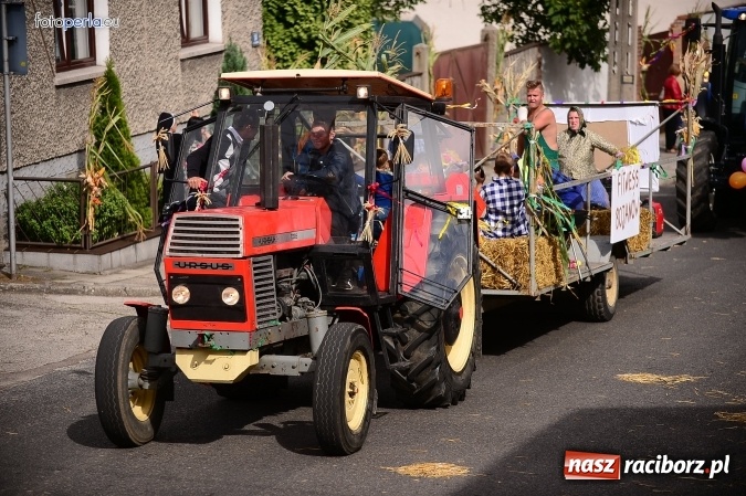 Zdjęcie w galerii na portalu naszraciborz.pl: Dożynki 2015 - krzanowicki korowód w obiektywie studia FotoPerla.eu wiadomości z regionu