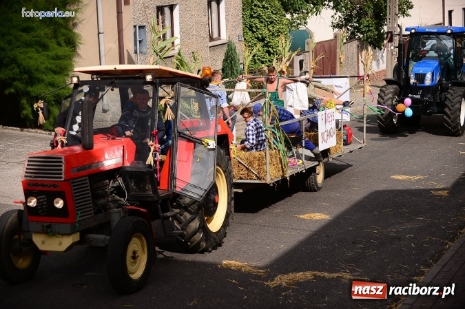 Zdjęcie w galerii na portalu naszraciborz.pl: Dożynki 2015 - krzanowicki korowód w obiektywie studia FotoPerla.eu wiadomości z regionu