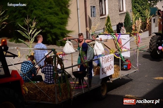 Zdjęcie w galerii na portalu naszraciborz.pl: Dożynki 2015 - krzanowicki korowód w obiektywie studia FotoPerla.eu wiadomości z regionu