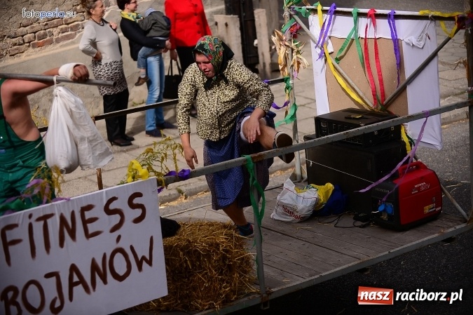Zdjęcie w galerii na portalu naszraciborz.pl: Dożynki 2015 - krzanowicki korowód w obiektywie studia FotoPerla.eu wiadomości z regionu