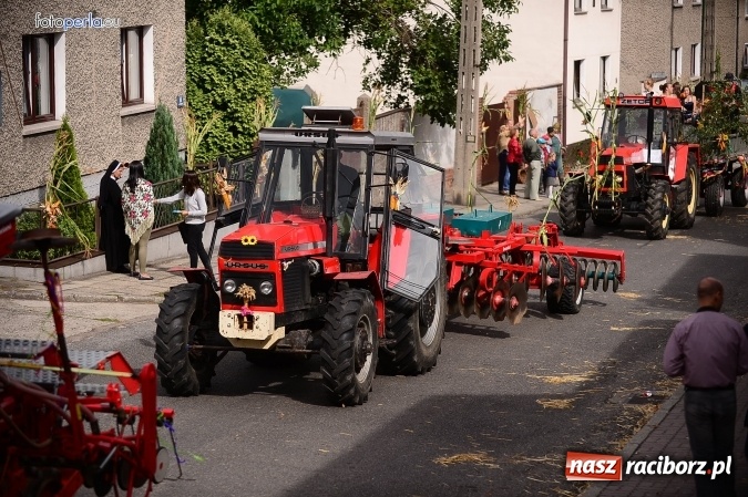 Zdjęcie w galerii na portalu naszraciborz.pl: Dożynki 2015 - krzanowicki korowód w obiektywie studia FotoPerla.eu wiadomości z regionu