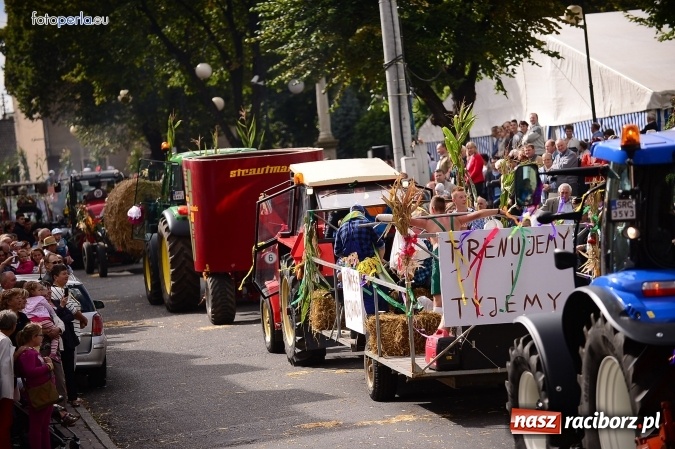 Zdjęcie w galerii na portalu naszraciborz.pl: Dożynki 2015 - krzanowicki korowód w obiektywie studia FotoPerla.eu wiadomości z regionu