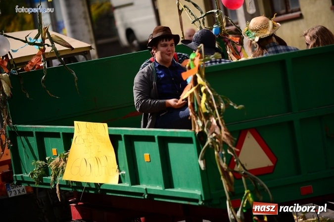 Zdjęcie w galerii na portalu naszraciborz.pl: Dożynki 2015 - krzanowicki korowód w obiektywie studia FotoPerla.eu wiadomości z regionu
