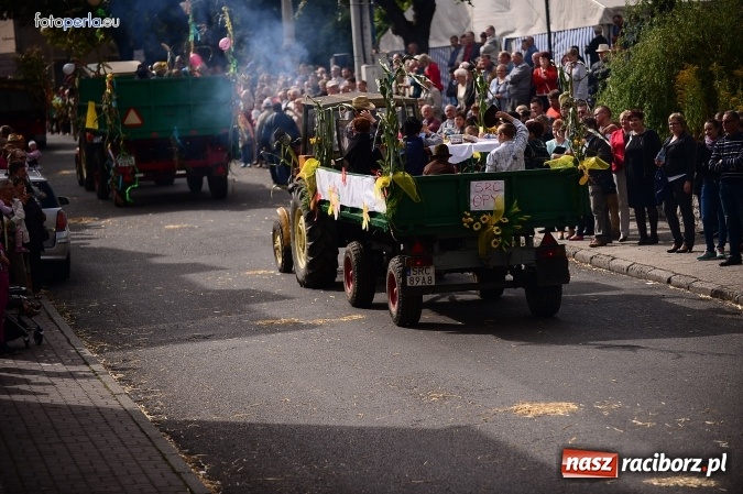 Zdjęcie w galerii na portalu naszraciborz.pl: Dożynki 2015 - krzanowicki korowód w obiektywie studia FotoPerla.eu wiadomości z regionu