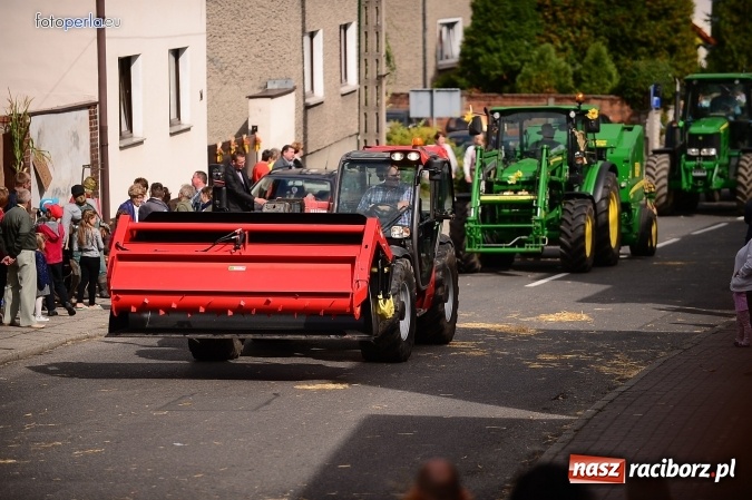 Zdjęcie w galerii na portalu naszraciborz.pl: Dożynki 2015 - krzanowicki korowód w obiektywie studia FotoPerla.eu wiadomości z regionu
