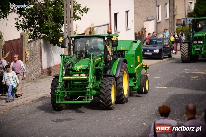 Zdjęcie w galerii na portalu naszraciborz.pl: Dożynki 2015 - krzanowicki korowód w obiektywie studia FotoPerla.eu wiadomości z regionu