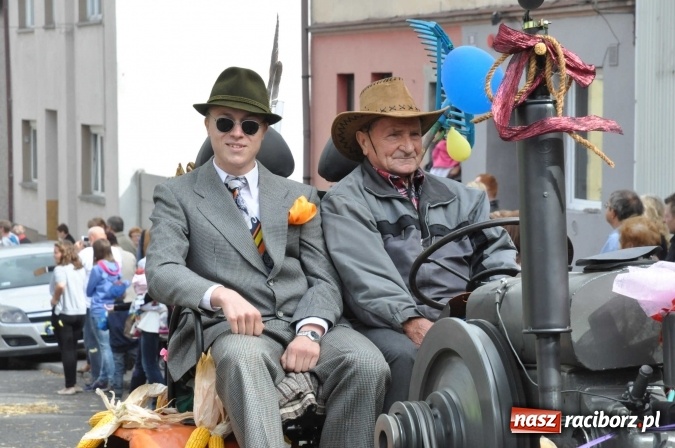 Zdjęcie w galerii na portalu naszraciborz.pl: Dożynki 2015 - święto plonów na 750-lecie miasta wiadomości z regionu