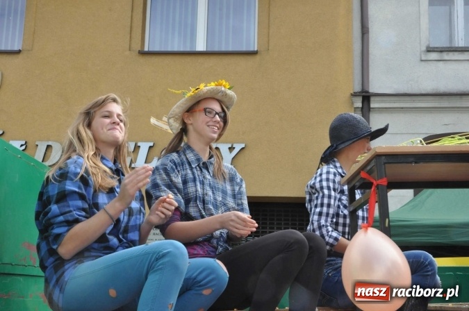 Zdjęcie w galerii na portalu naszraciborz.pl: Dożynki 2015 - święto plonów na 750-lecie miasta wiadomości z regionu