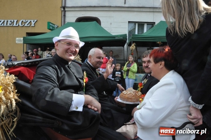 Zdjęcie w galerii na portalu naszraciborz.pl: Dożynki 2015 - święto plonów na 750-lecie miasta wiadomości z regionu