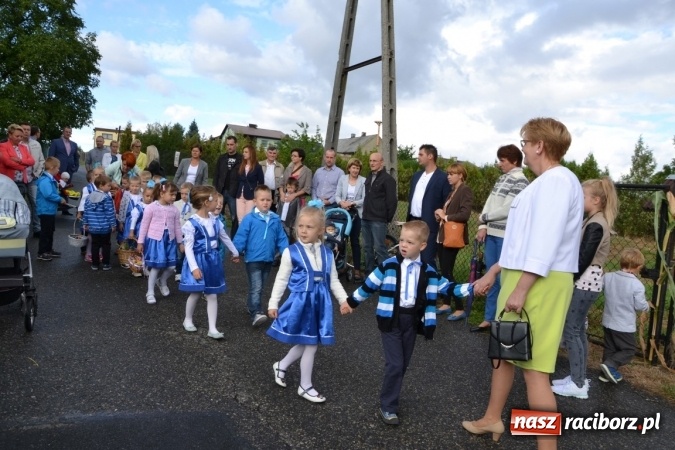 Zdjęcie w galerii na portalu naszraciborz.pl: Dożynki 2015 - W Tworkowie tym razem z ul. św. Jana wiadomości z regionu