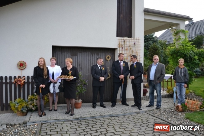 Zdjęcie w galerii na portalu naszraciborz.pl: Dożynki 2015 - W Tworkowie tym razem z ul. św. Jana wiadomości z regionu