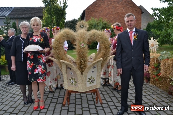 Zdjęcie w galerii na portalu naszraciborz.pl: Dożynki 2015 - W Tworkowie tym razem z ul. św. Jana wiadomości z regionu