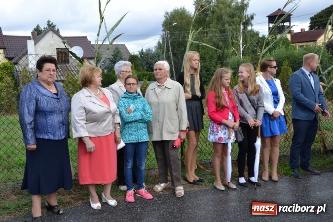 Zdjęcie w galerii na portalu naszraciborz.pl: Dożynki 2015 - W Tworkowie tym razem z ul. św. Jana wiadomości z regionu