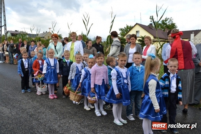 Zdjęcie w galerii na portalu naszraciborz.pl: Dożynki 2015 - W Tworkowie tym razem z ul. św. Jana wiadomości z regionu