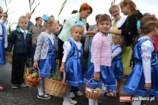 Zdjęcie w galerii na portalu naszraciborz.pl: Dożynki 2015 - W Tworkowie tym razem z ul. św. Jana wiadomości z regionu