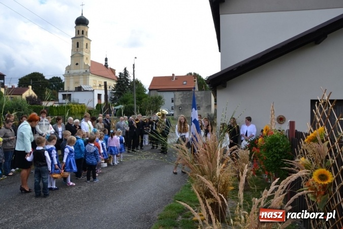 Zdjęcie w galerii na portalu naszraciborz.pl: Dożynki 2015 - W Tworkowie tym razem z ul. św. Jana wiadomości z regionu