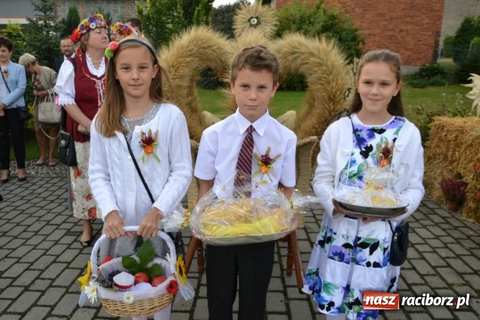 Zdjęcie w galerii na portalu naszraciborz.pl: Dożynki 2015 - W Tworkowie tym razem z ul. św. Jana wiadomości z regionu