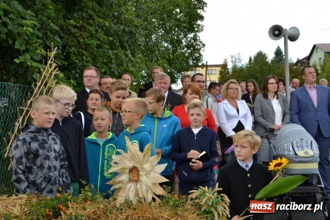 Zdjęcie w galerii na portalu naszraciborz.pl: Dożynki 2015 - W Tworkowie tym razem z ul. św. Jana wiadomości z regionu