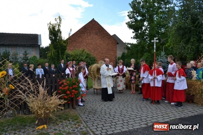 Zdjęcie w galerii na portalu naszraciborz.pl: Dożynki 2015 - W Tworkowie tym razem z ul. św. Jana wiadomości z regionu