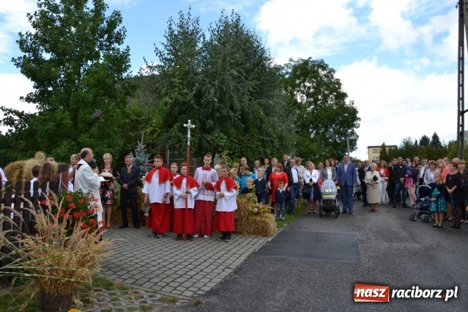 Zdjęcie w galerii na portalu naszraciborz.pl: Dożynki 2015 - W Tworkowie tym razem z ul. św. Jana wiadomości z regionu