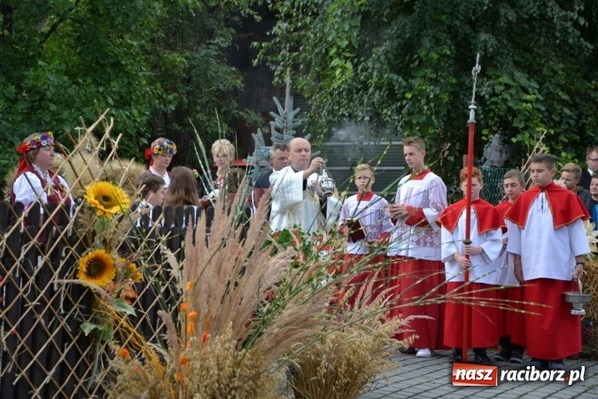 Zdjęcie w galerii na portalu naszraciborz.pl: Dożynki 2015 - W Tworkowie tym razem z ul. św. Jana wiadomości z regionu
