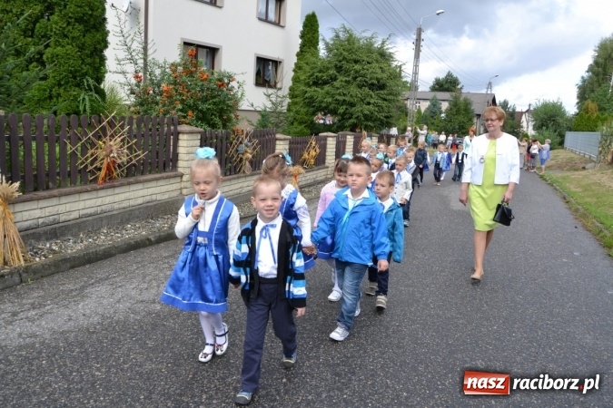 Zdjęcie w galerii na portalu naszraciborz.pl: Dożynki 2015 - W Tworkowie tym razem z ul. św. Jana wiadomości z regionu