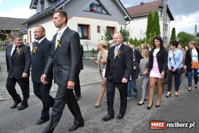 Zdjęcie w galerii na portalu naszraciborz.pl: Dożynki 2015 - W Tworkowie tym razem z ul. św. Jana wiadomości z regionu