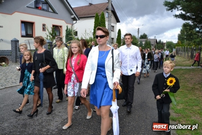 Zdjęcie w galerii na portalu naszraciborz.pl: Dożynki 2015 - W Tworkowie tym razem z ul. św. Jana wiadomości z regionu