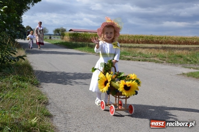 Zdjęcie w galerii na portalu naszraciborz.pl: Dożynki 2015 - Żony najlepiej szukać w Rudyszwałdzie wiadomości z regionu
