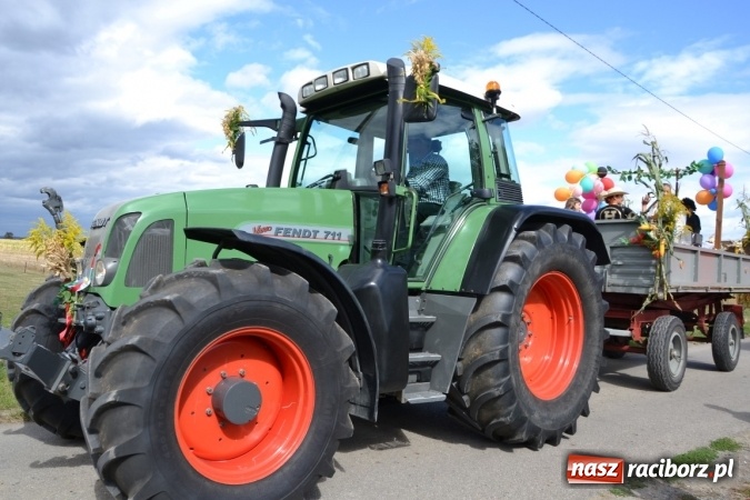 Zdjęcie w galerii na portalu naszraciborz.pl: Dożynki 2015 - Żony najlepiej szukać w Rudyszwałdzie wiadomości z regionu