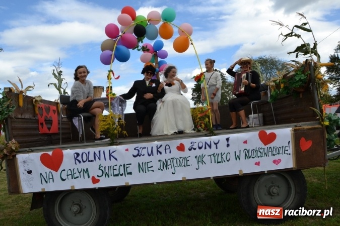 Zdjęcie w galerii na portalu naszraciborz.pl: Dożynki 2015 - Żony najlepiej szukać w Rudyszwałdzie wiadomości z regionu