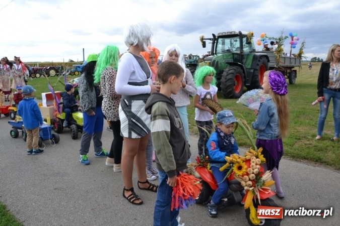 Zdjęcie w galerii na portalu naszraciborz.pl: Dożynki 2015 - Żony najlepiej szukać w Rudyszwałdzie wiadomości z regionu